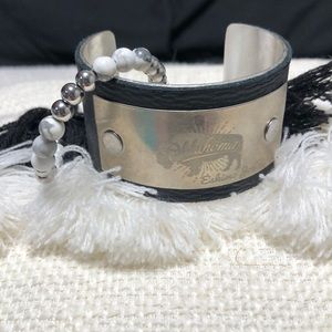 Rustic cuff set